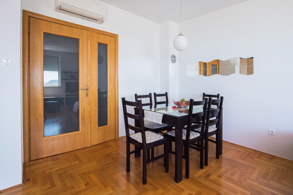 Apartment Dominik Podstrana Exterior photo